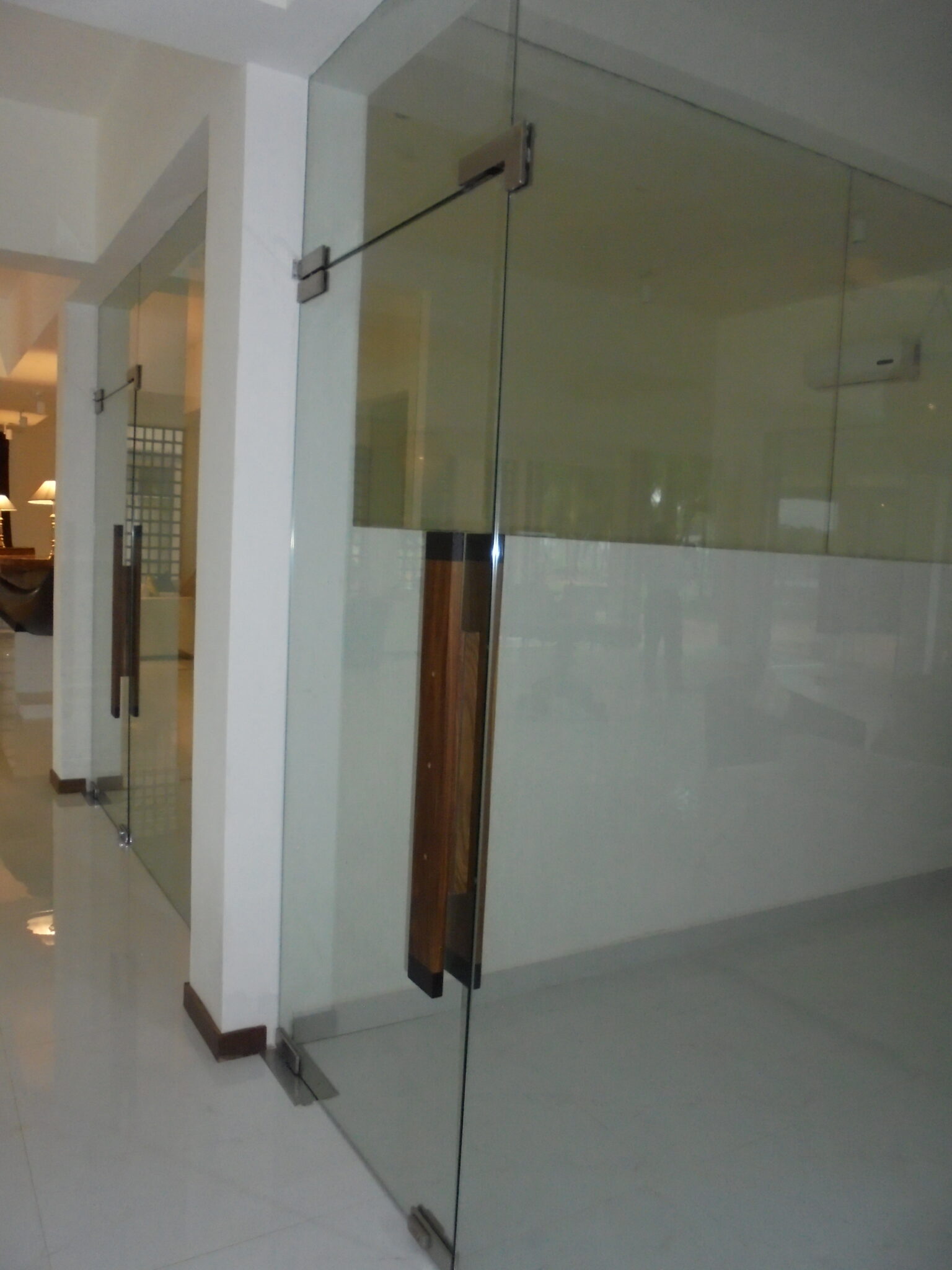 ALUMINIUM TEMPERED GLASS PARTITIONS