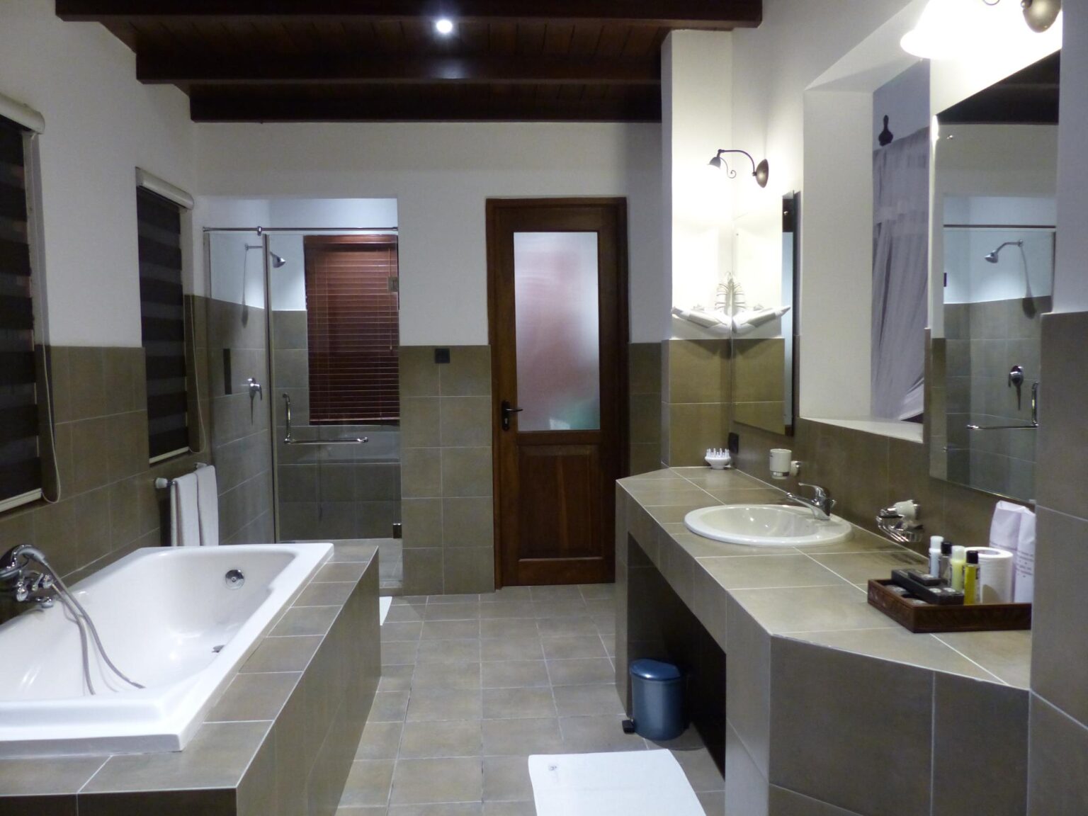 FOREST ROCK GARDEN RESORT