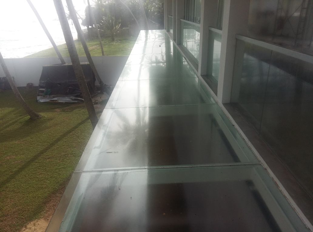ROOF CANOPY
