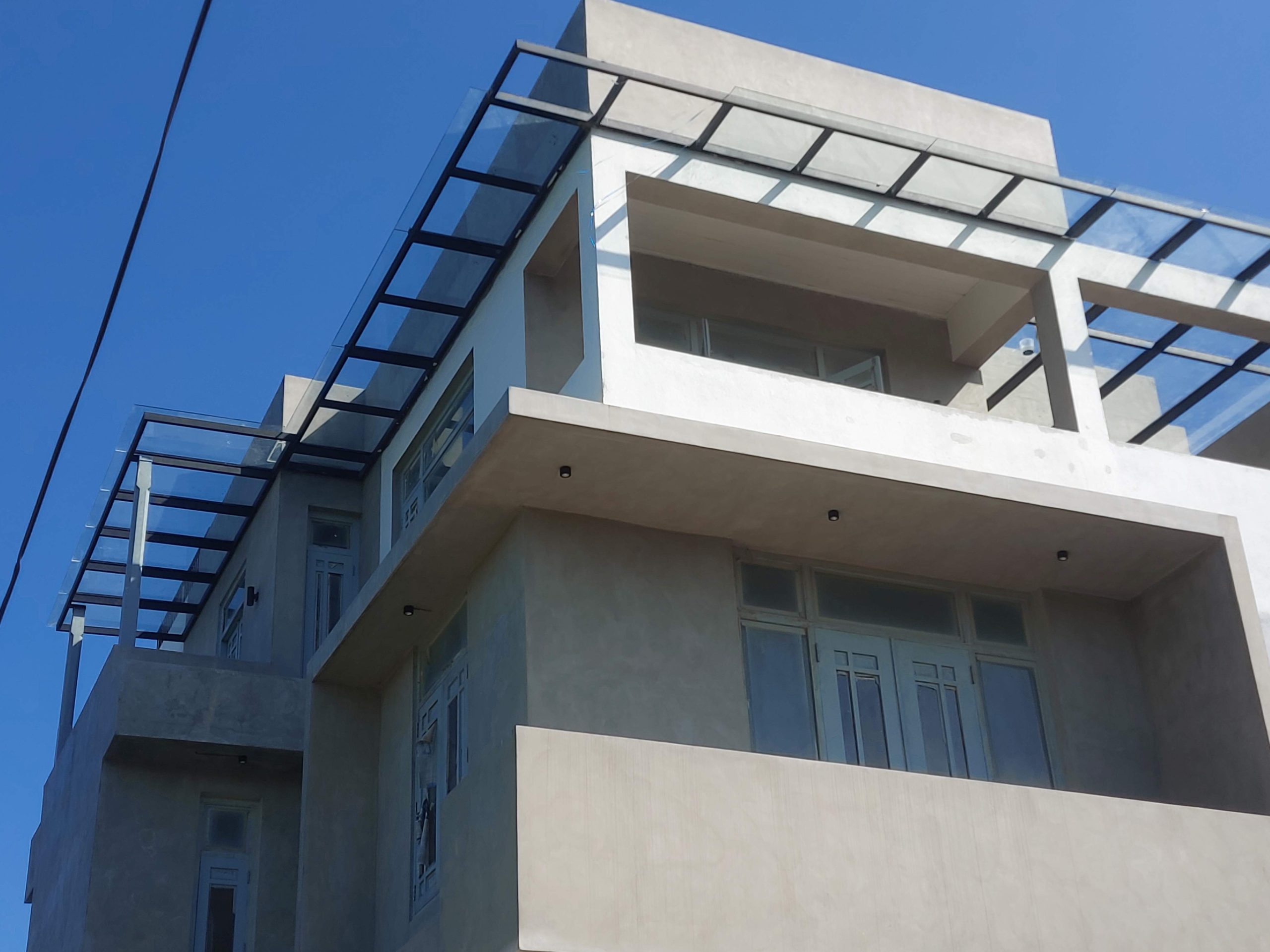 ROOF CANOPY